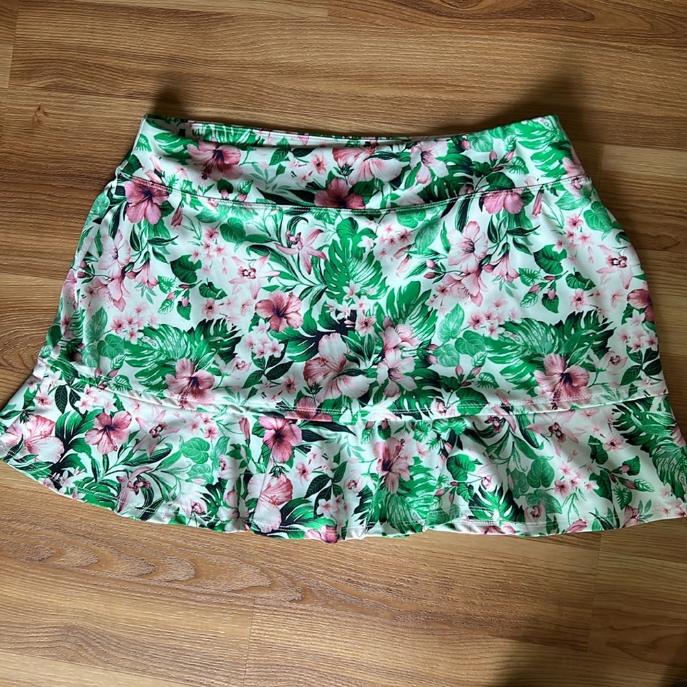 Tommy Bahama White Floral Green Pink Ruffled Golf Skort - Picture 7 of 7